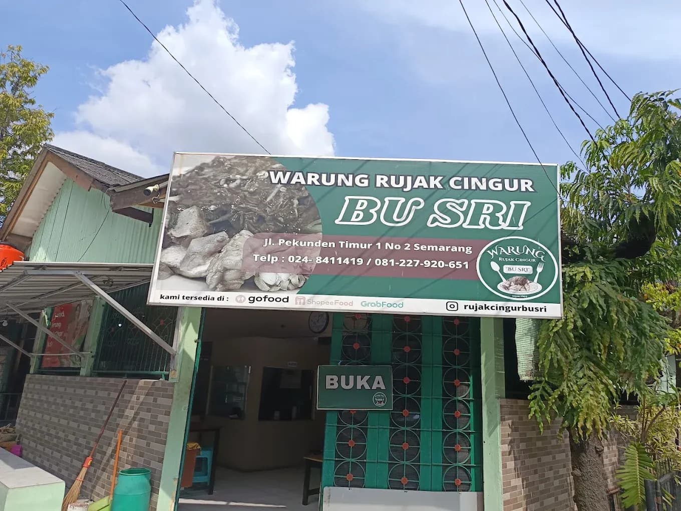  Warung Rujak Cingur Bu Sri